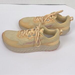 Altra Outroad women’s pale yellow zero drop wide toe box running shoes, US 9.